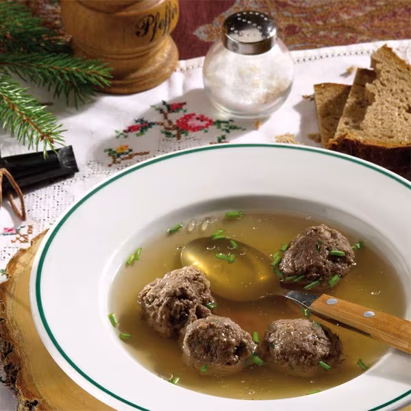Wildrezept: Wildleberknödel-Suppe